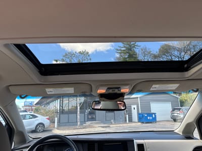 2015 TOYOTA SIENNA