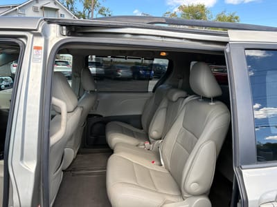 2015 TOYOTA SIENNA