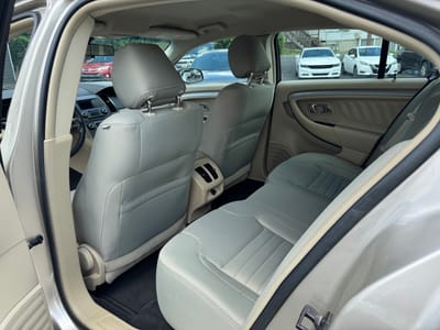 2018 Ford TAURUS