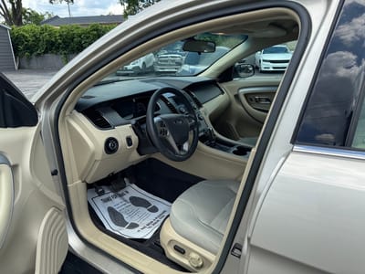2018 Ford TAURUS