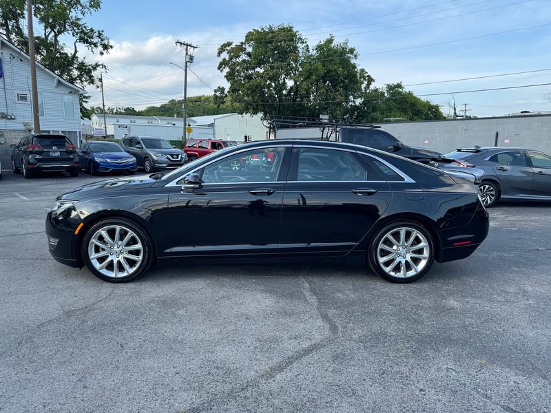 2016 Lincoln MKZ BASE