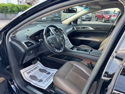 2016 Lincoln MKZ BASE