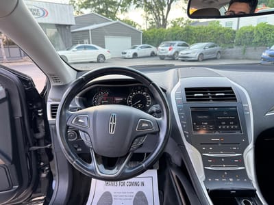 2016 Lincoln MKZ BASE