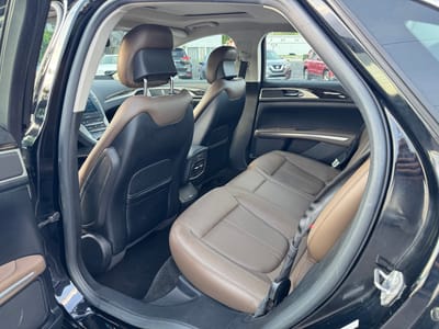 2016 Lincoln MKZ BASE