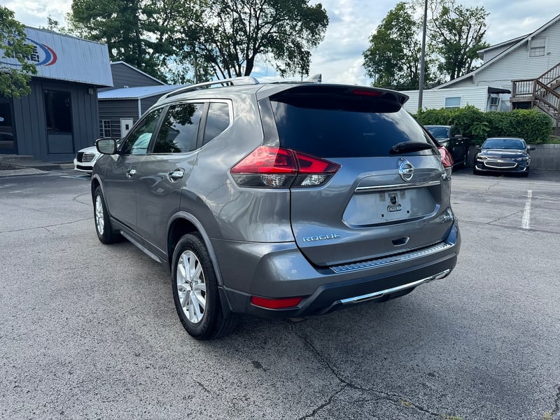 2019 Nissan ROGUE S; SL; SV