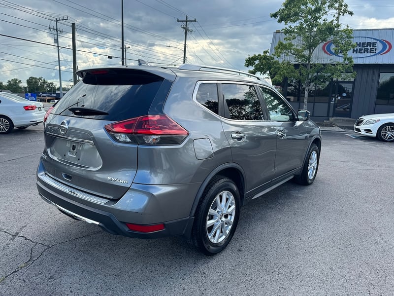 2019 Nissan ROGUE S; SL; SV