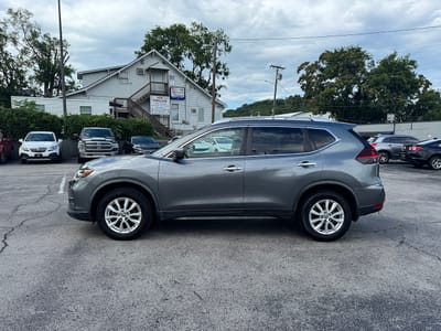 2019 Nissan ROGUE S; SL; SV