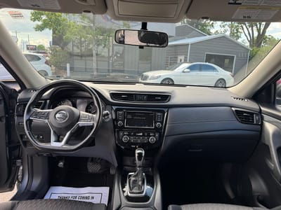 2019 Nissan ROGUE S; SL; SV