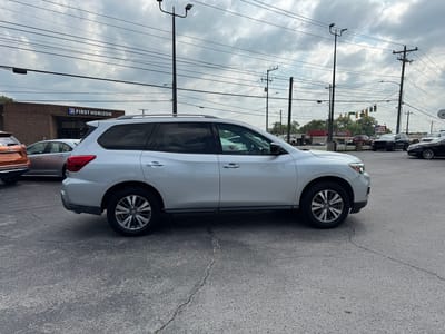 2018 Nissan Pathfinder SV AWD