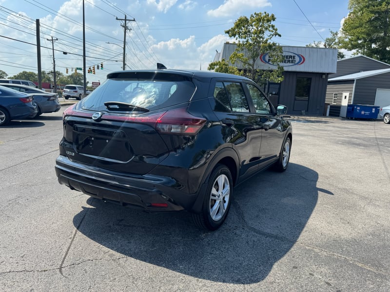2021 NISSAN KICKS