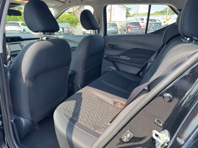 2021 NISSAN KICKS