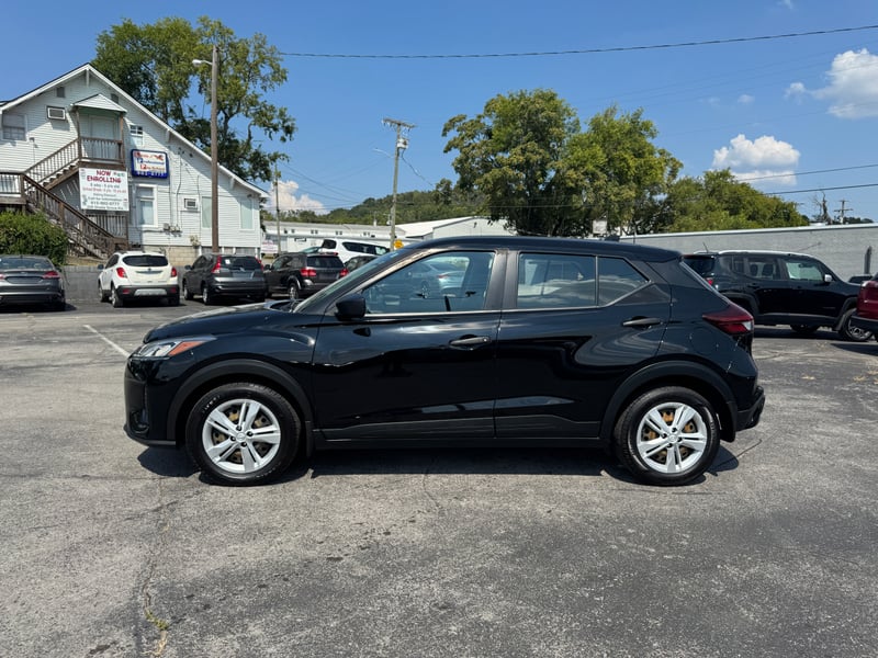 2021 NISSAN KICKS