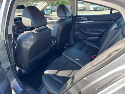 2019 NISSAN MAXIMA