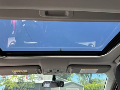 2015 TOYOTA RAV4 XLE (M Grade)