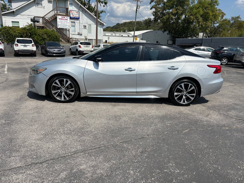 2016 NISSAN Maxima