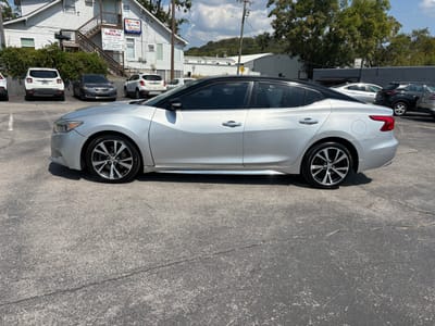 2016 NISSAN Maxima