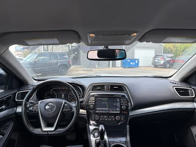 2016 NISSAN Maxima