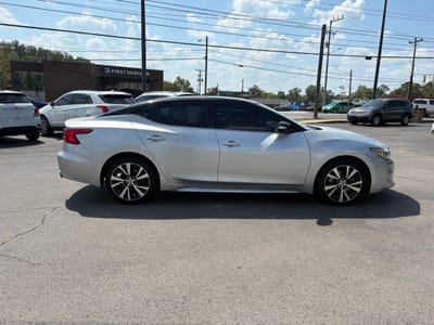 2016 NISSAN Maxima