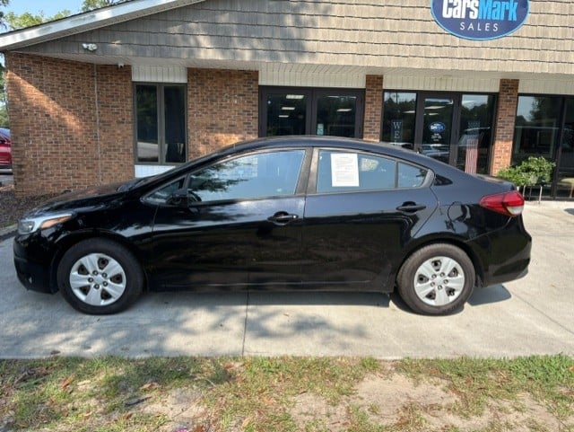 2017 KIA Forte LX Base