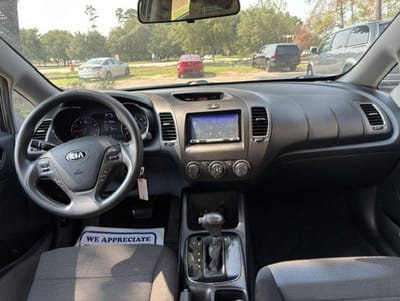 2017 KIA Forte LX Base