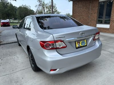 2012 TOYOTA COROLLA LUXURY