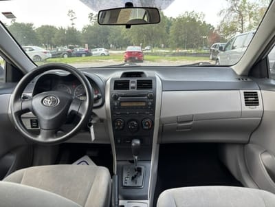 2012 TOYOTA COROLLA LUXURY