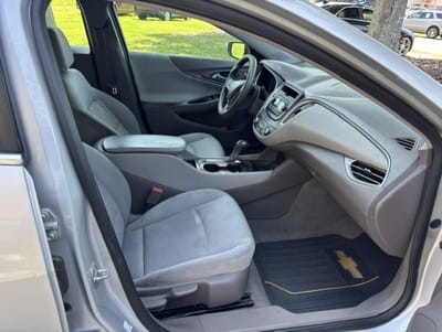 2017 CHEVROLET MALIBU LUXURY