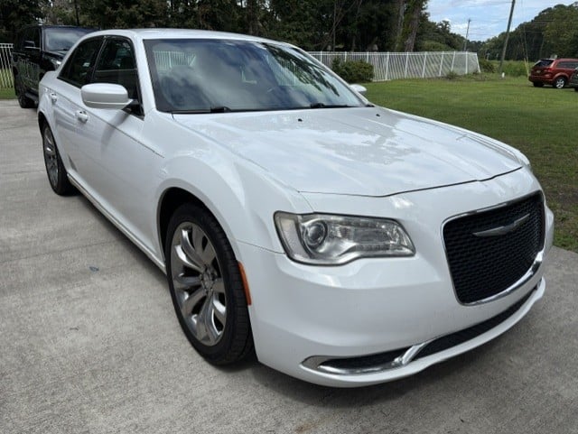 2017 CHRYSLER 300 LIMITED