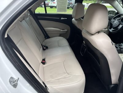 2017 CHRYSLER 300 LIMITED