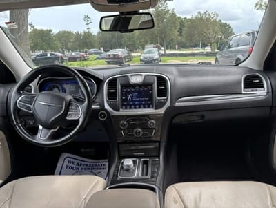 2017 CHRYSLER 300 LIMITED