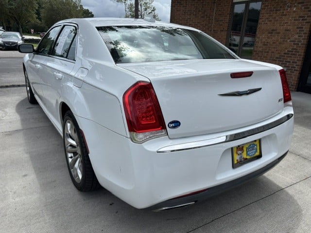 2017 CHRYSLER 300 LIMITED