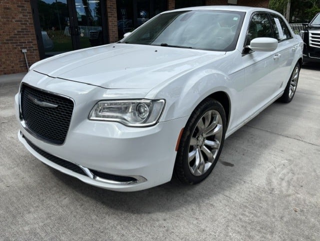 2017 CHRYSLER 300 LIMITED