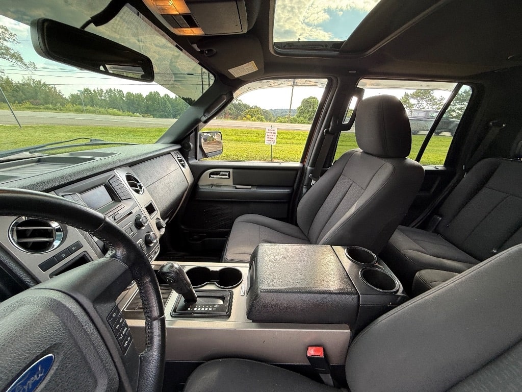 2017 Ford Expedition XLT - Photo 19
