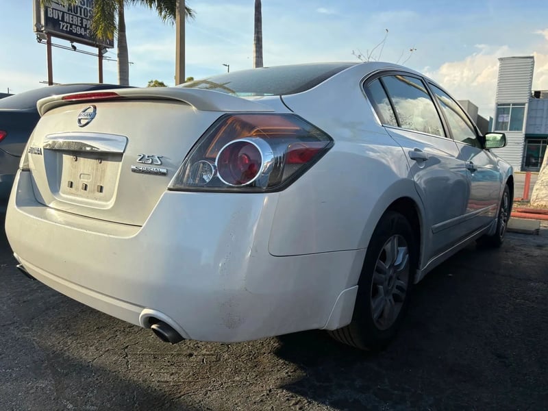 2011 NISSAN Altima
