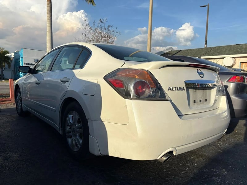 2011 NISSAN Altima