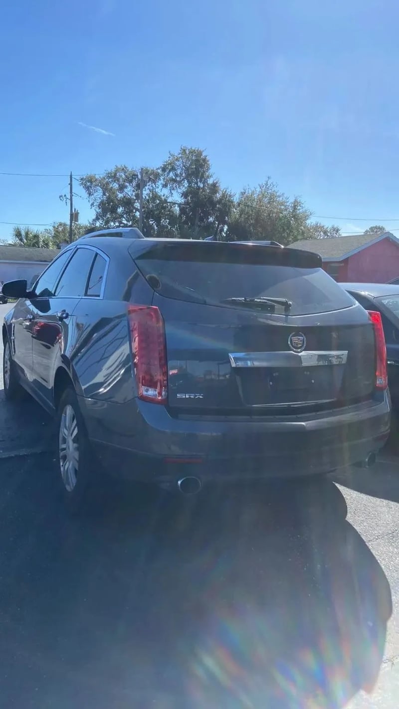2011 CADILLAC SRX Luxury