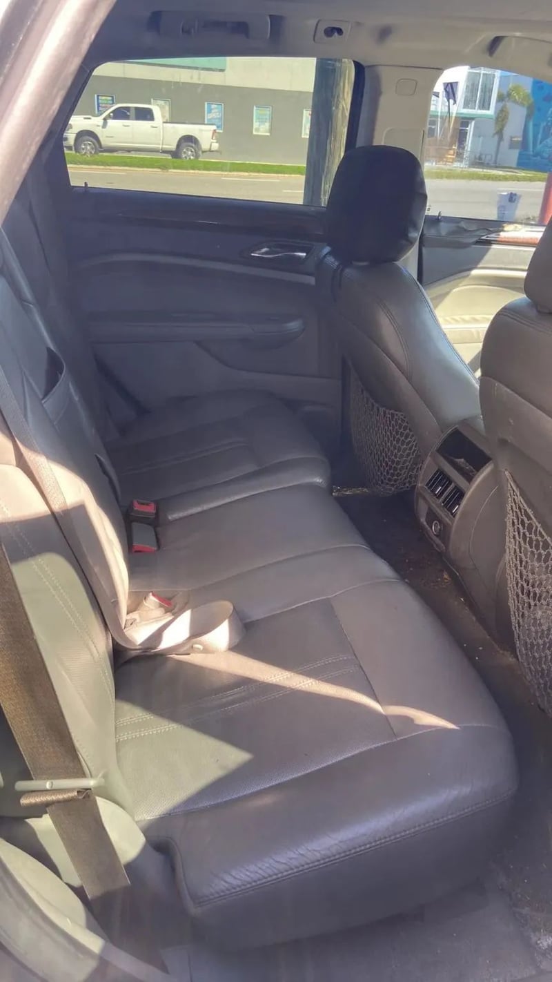2011 CADILLAC SRX Luxury