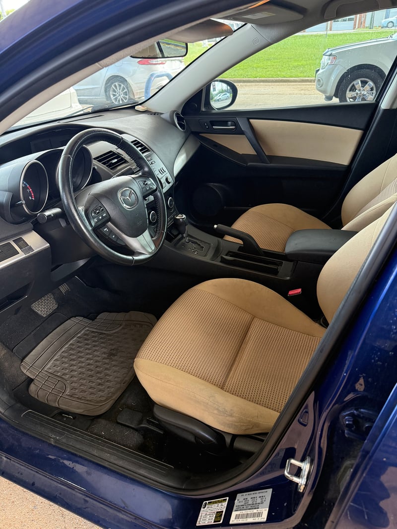 2013 Mazda Mazda3 i Touring