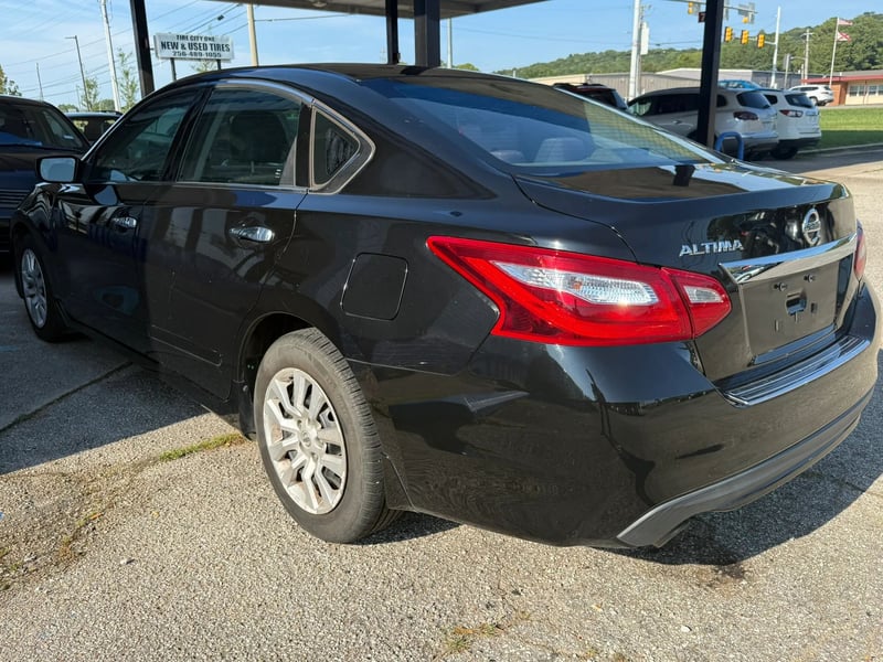2017 NISSAN Altima
