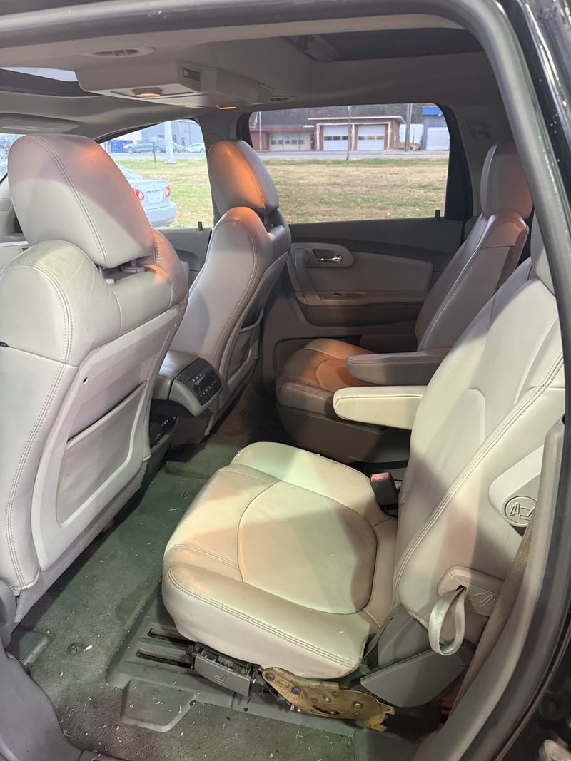 2011 Chevrolet Traverse 2LT