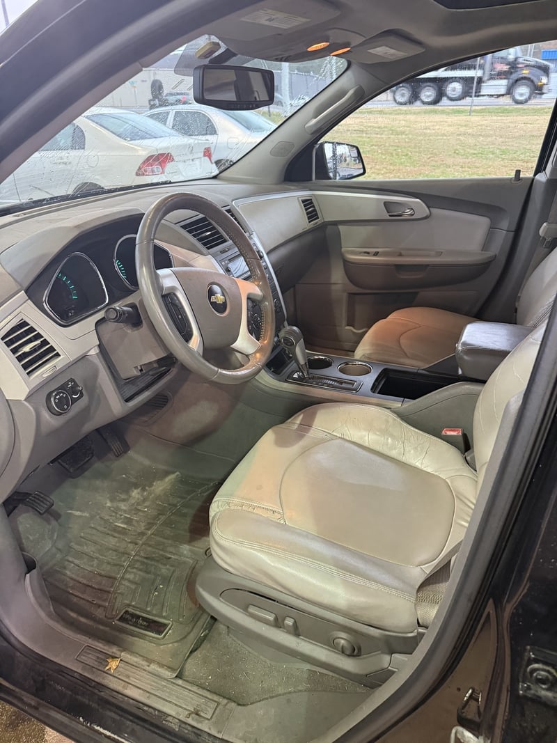 2011 Chevrolet Traverse 2LT