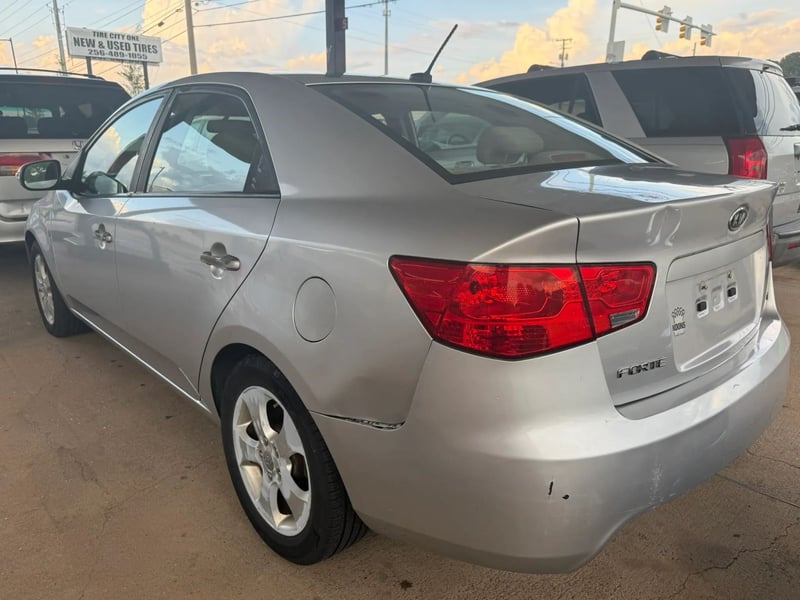 2010 KIA Forte GLS