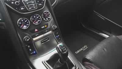 2015 HYUNDAI GENESIS