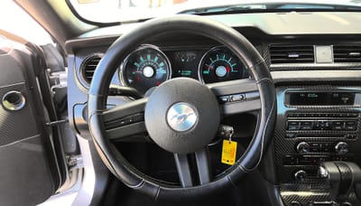 2010 FORD MUSTANG