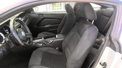 2010 FORD MUSTANG