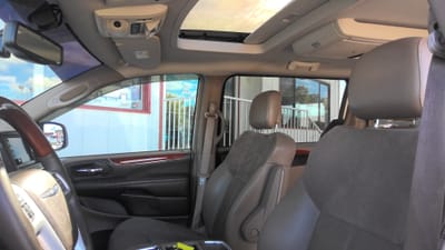 2014 CHRYSLER T&C