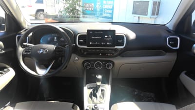 2025 HYUNDAI VENUE