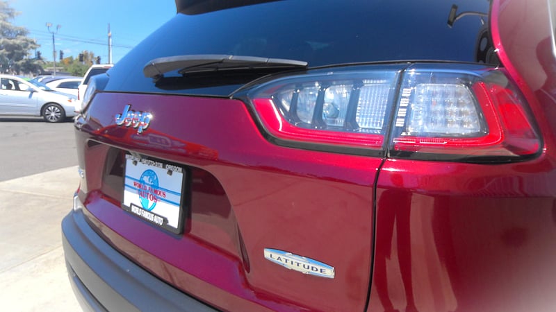 2019 Jeep CHEROKEE