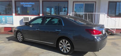 2011 TOYOTA AVALON