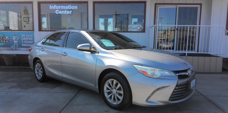 2017 TOYOTA CAMRY